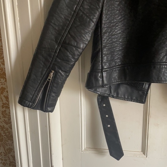 EUC faux leather Sherpa lined biker jacket - Picture 4 of 4